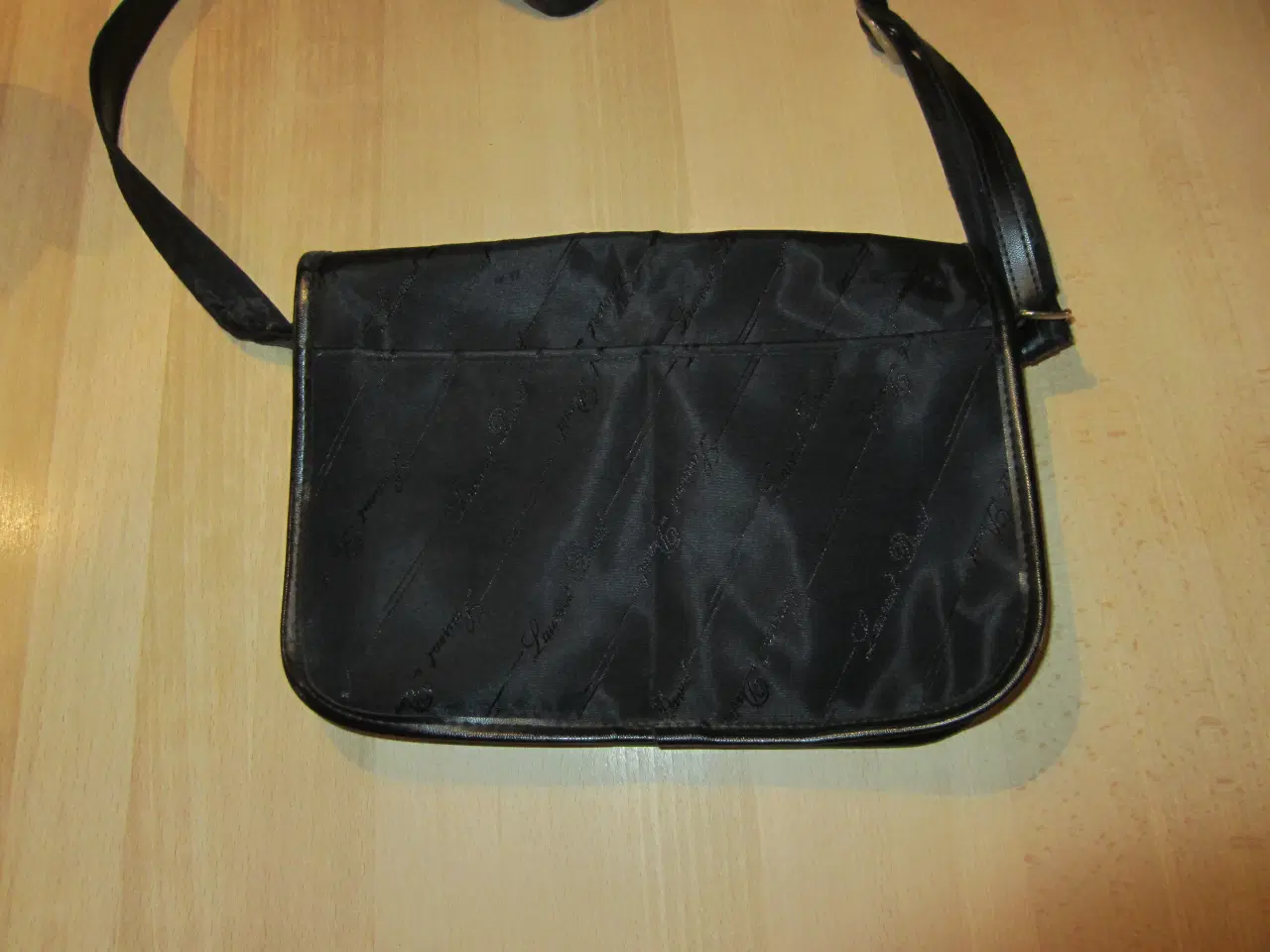 Billede 3 - Fin sort skuldertaske - taske