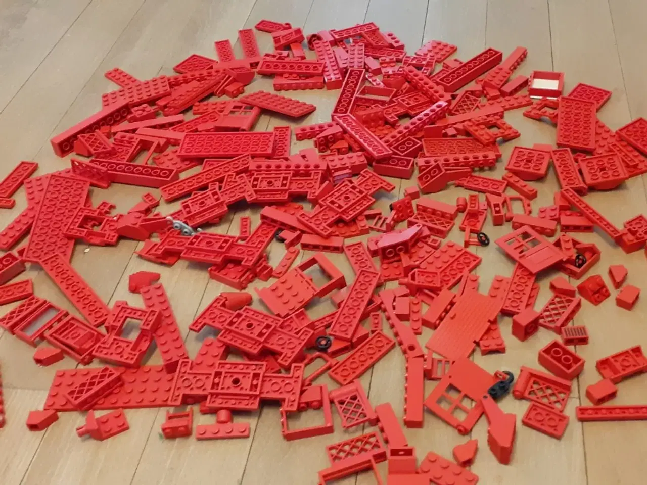 Billede 6 - LEGO 300 stk div. røde klodser (Fra 70´er & 80´er)