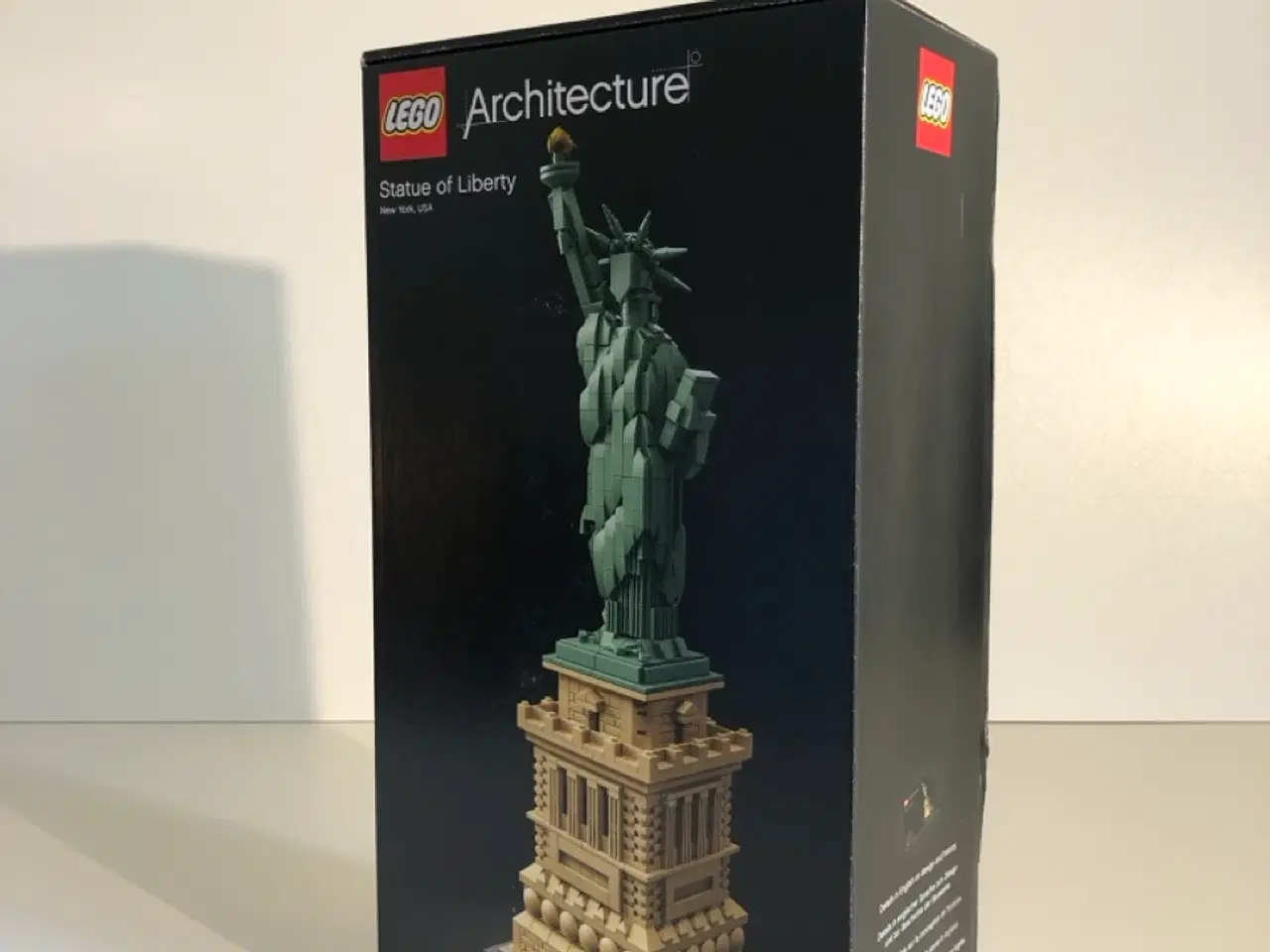 Billede 8 - LEGO Architecture 21042 Statue of Liberty uåbnet