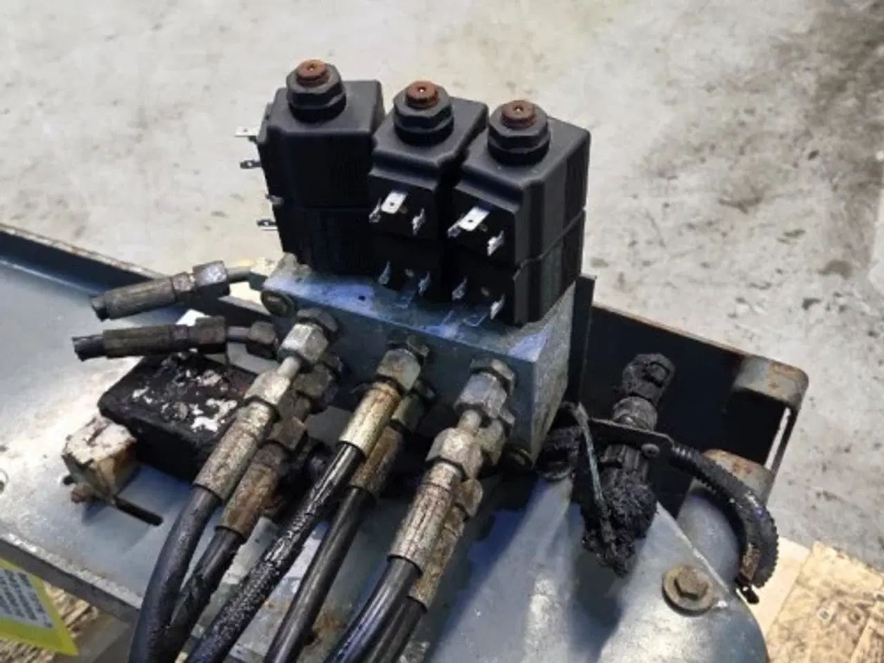 Billede 2 - Massey Ferguson 7278 Gearvælger Konsol 45140009