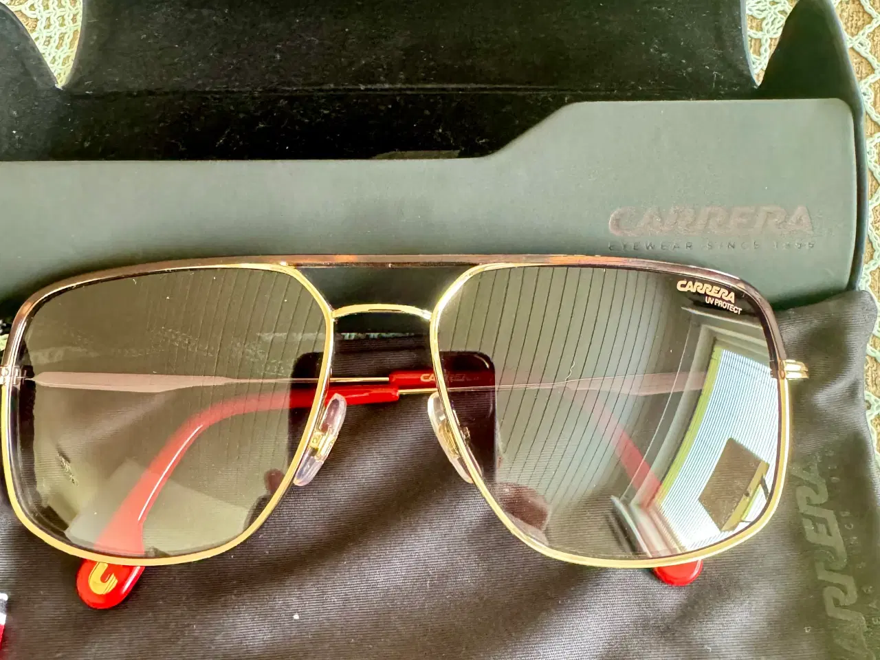 Billede 2 - Brun herre solbriller fra Carrera 