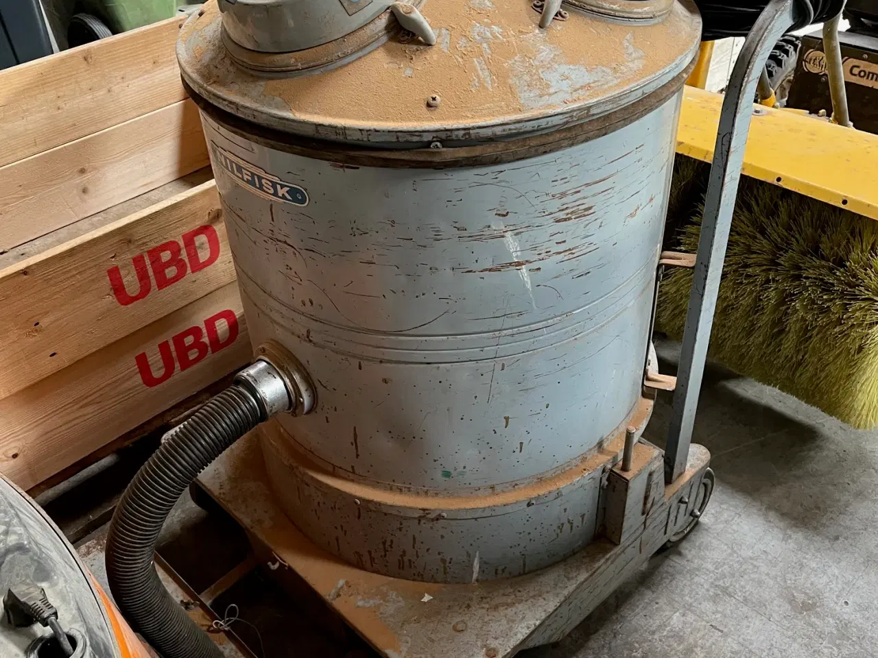 Billede 1 - Nilfisk industristøvsuger med 3 motorer