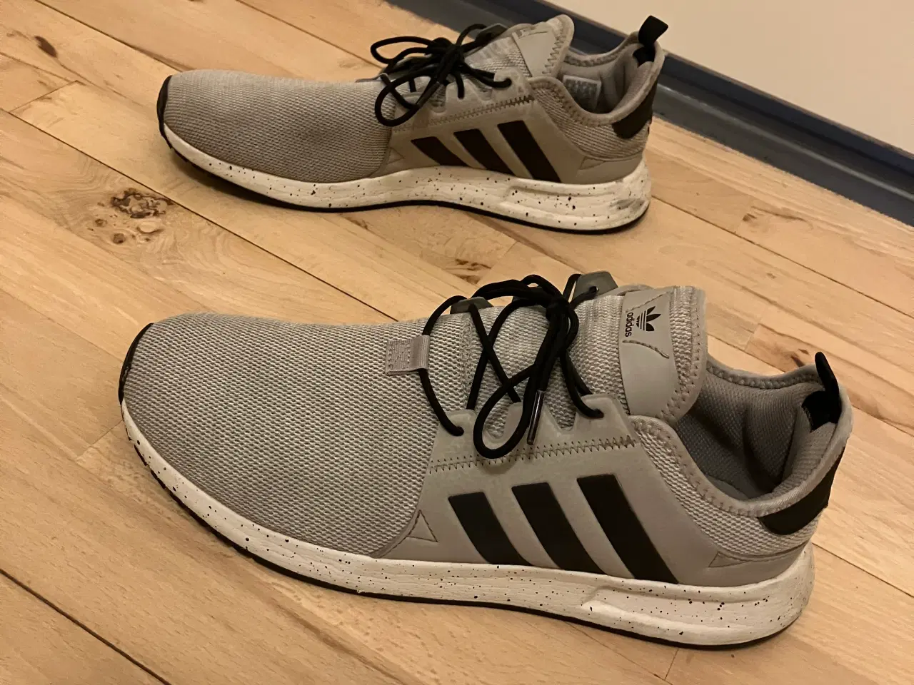 Billede 2 - Adidas størrelse 45.5 i grå