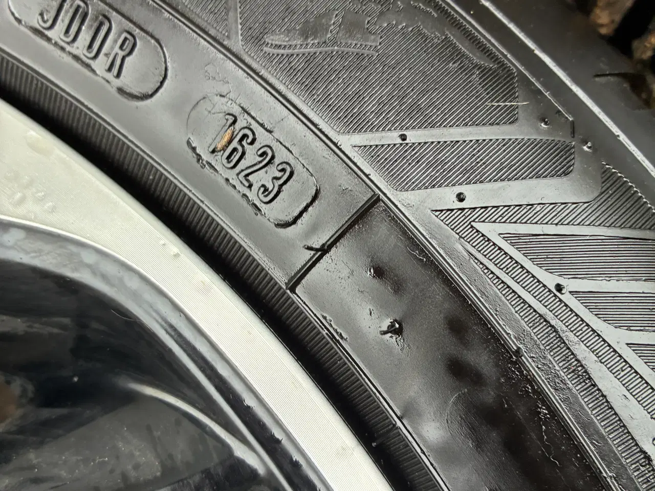 Billede 5 - Corsa Hjulsæt med helårsdæk