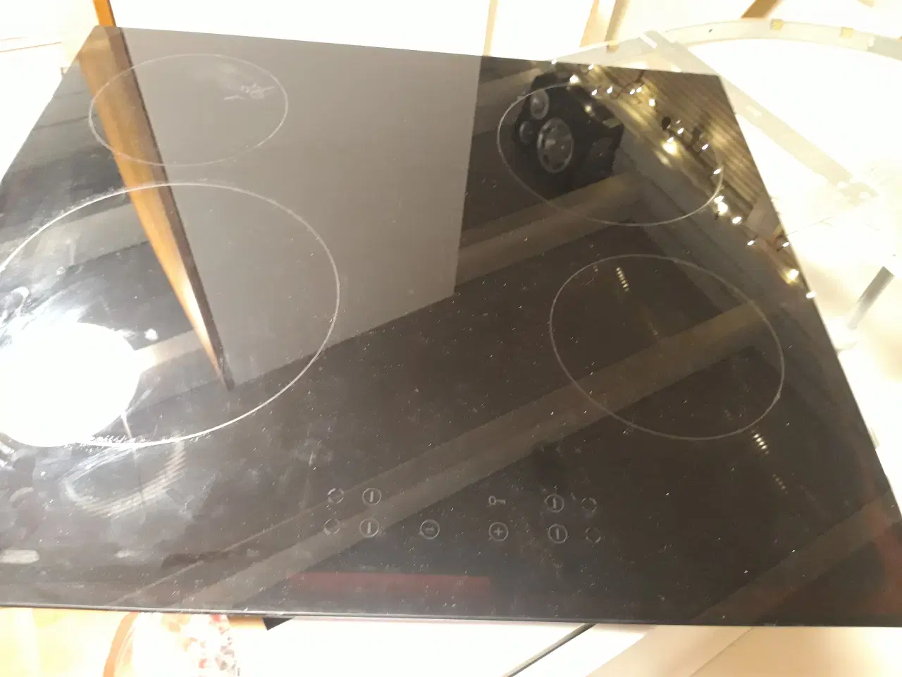 Billede 1 - Nyere glaskeramisk kogeplade sælges