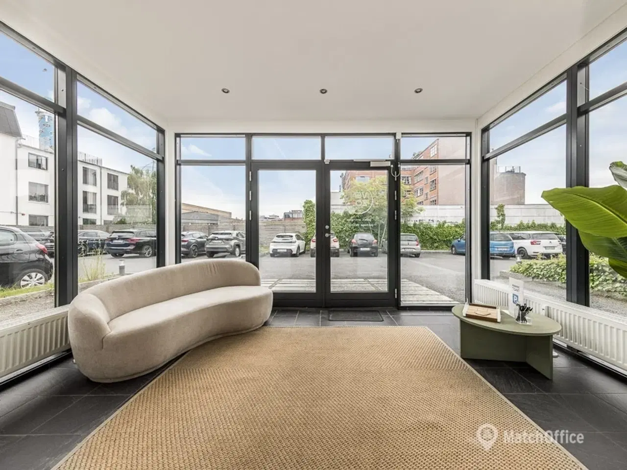 Billede 3 - Trendy kontor i industriel stil og med højt til loftet