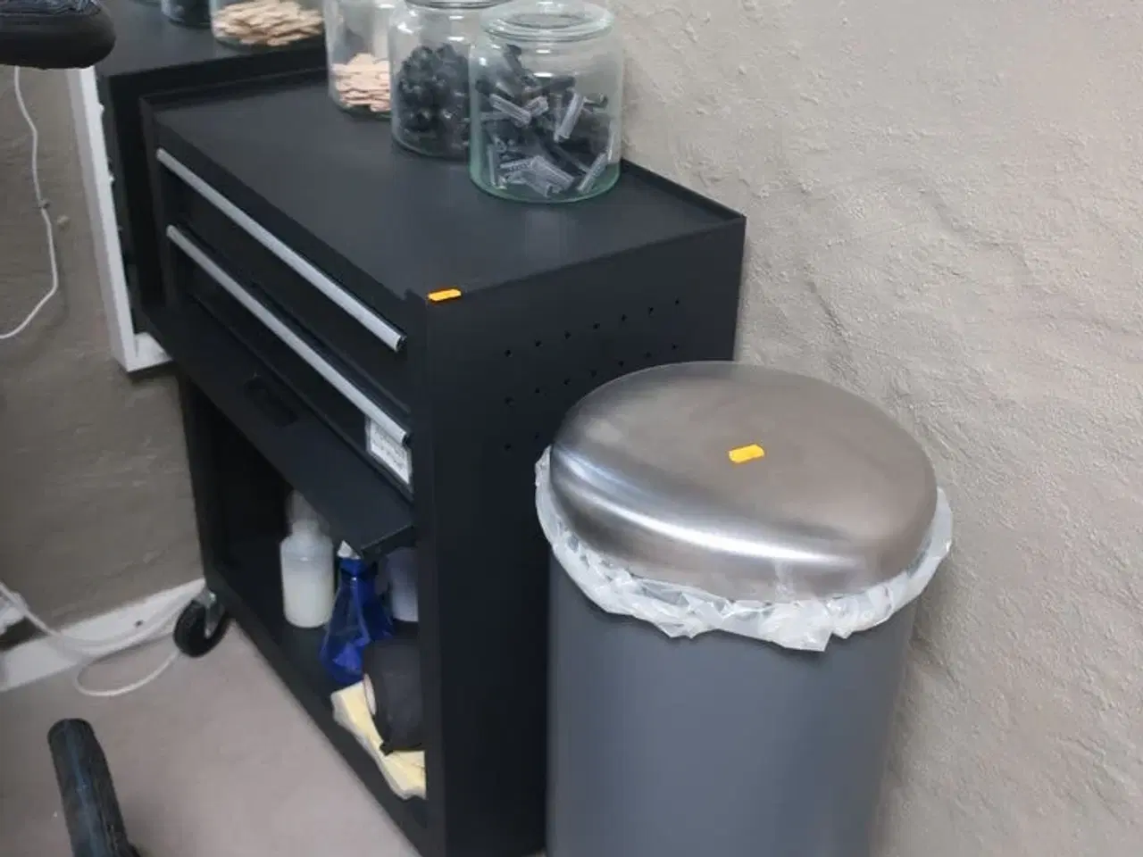 Billede 1 - Vogn samt affaldsspand