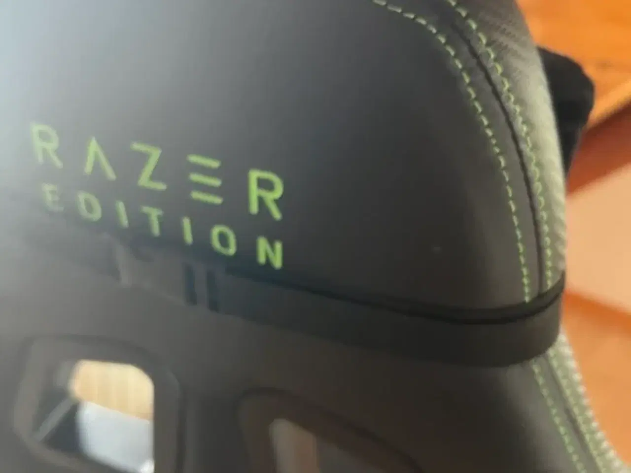 Billede 3 - Gamerstol RAZER & THRUSTMASTER Ferrari rat/pedelsæt (XBOX/PC)