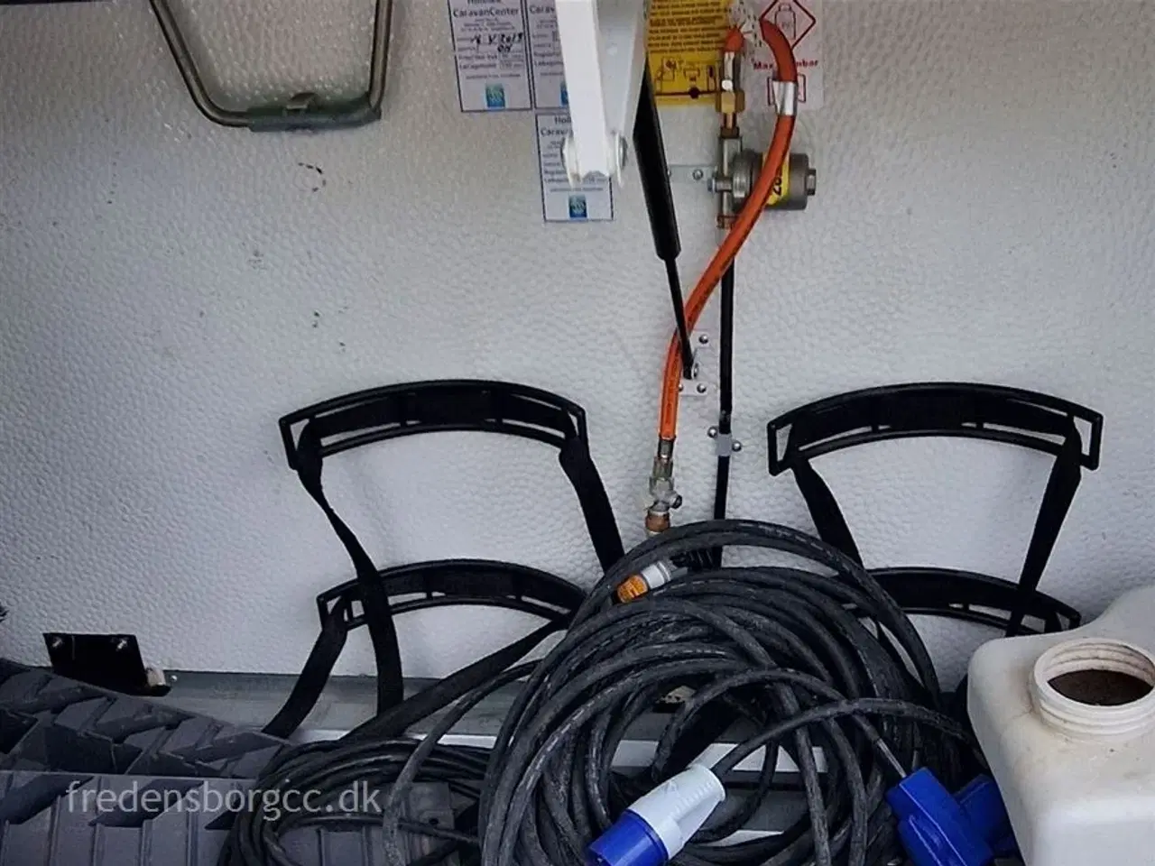 Billede 10 - 2018 - Adria Adora 522 UP   VELHOLDT VOGN MED CENTRAL VARME / MOVER / AUT. STØTTEBEN / AC.