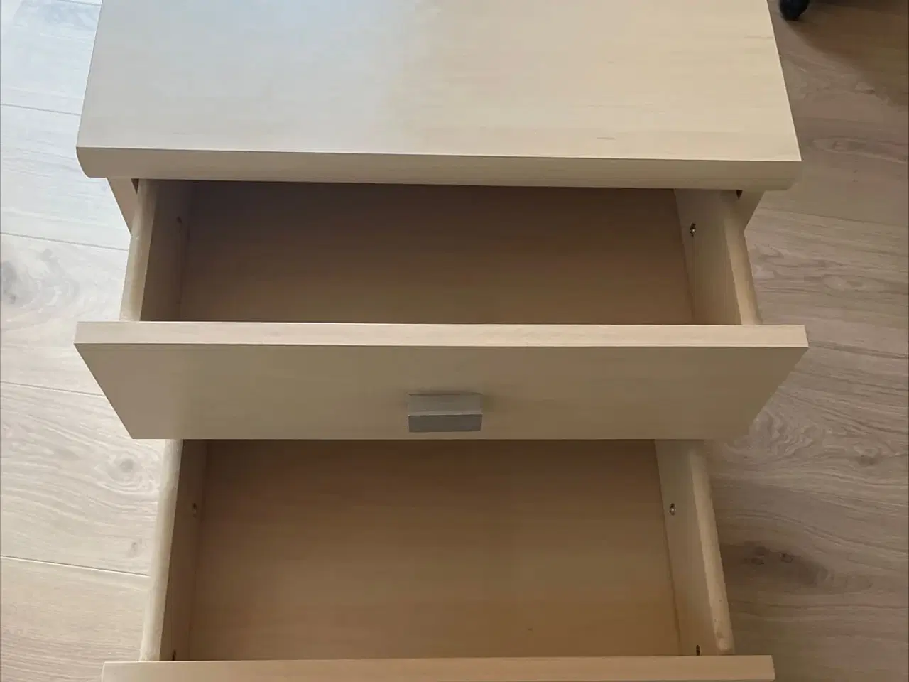 Billede 1 - Lys sengebord