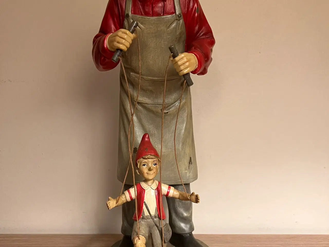 Billede 2 - Stor flot Gepetto med Pinocchio figur 