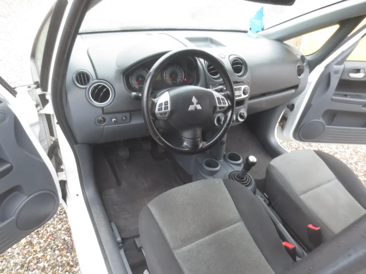 Billede 16 - Nysynet Mitsubishi Colt 1.3 i Årg 10.