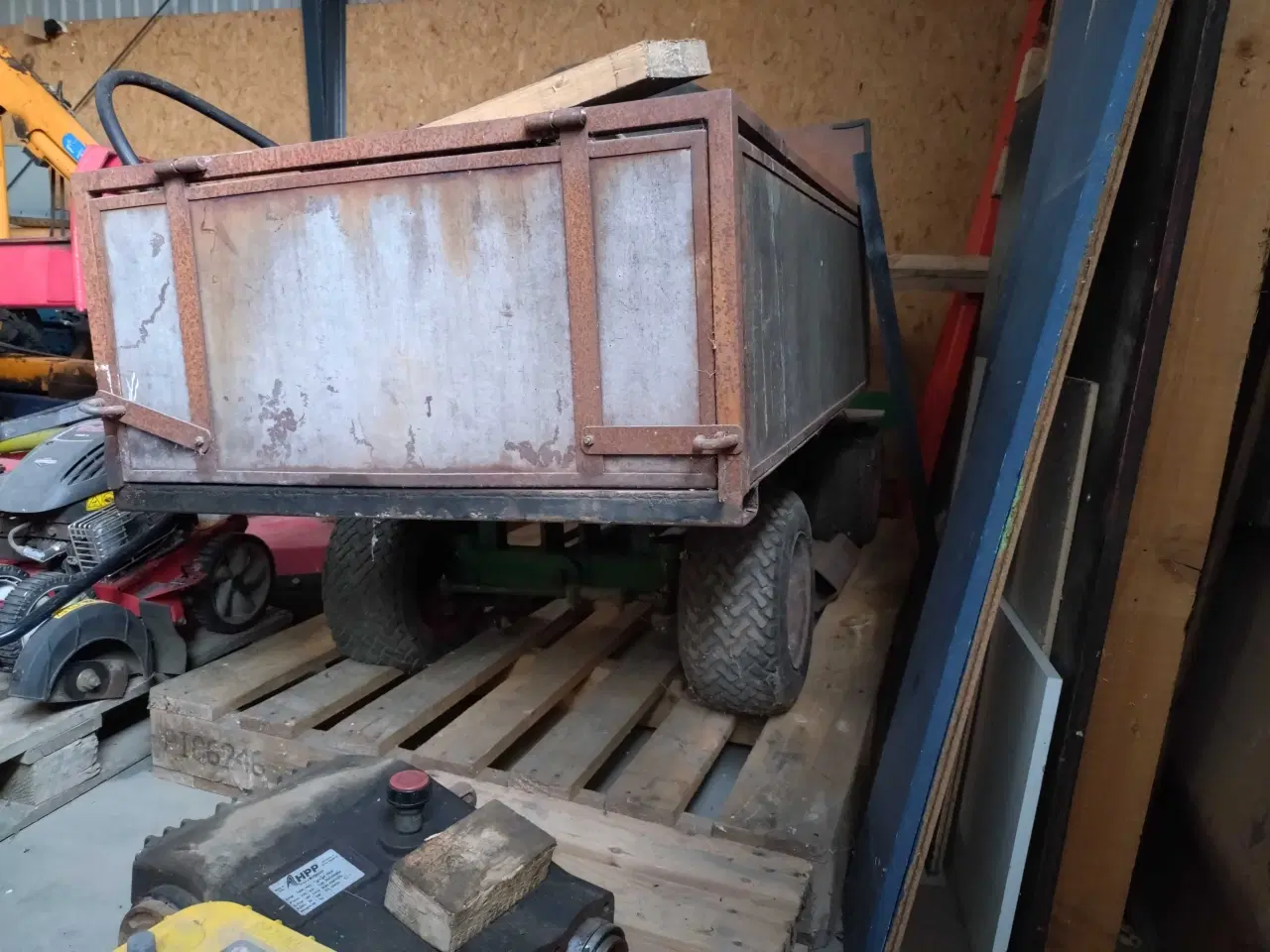 Billede 10 - Kirkegårds traktor 