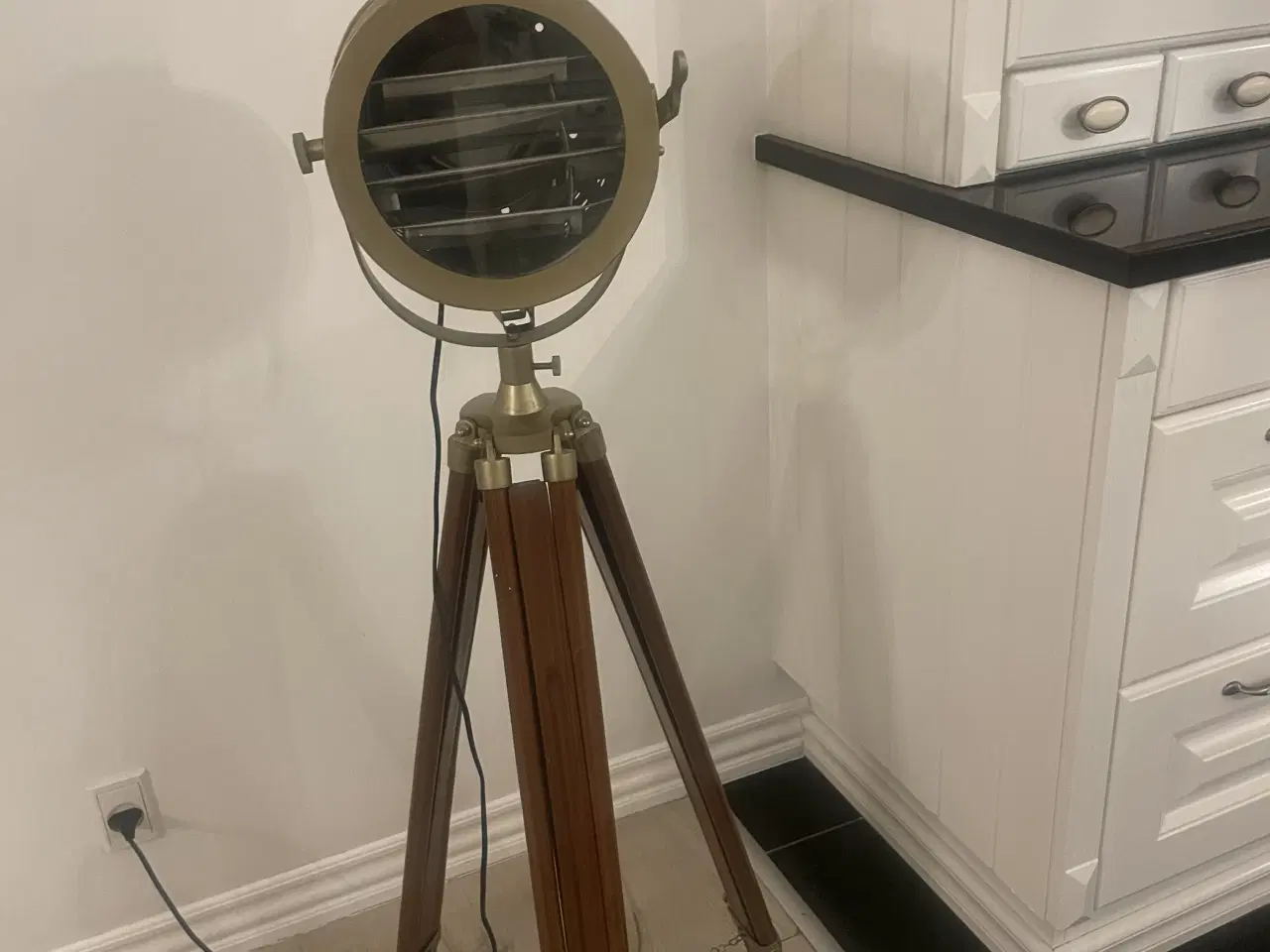 Billede 3 - Gulvlampe i retrostil