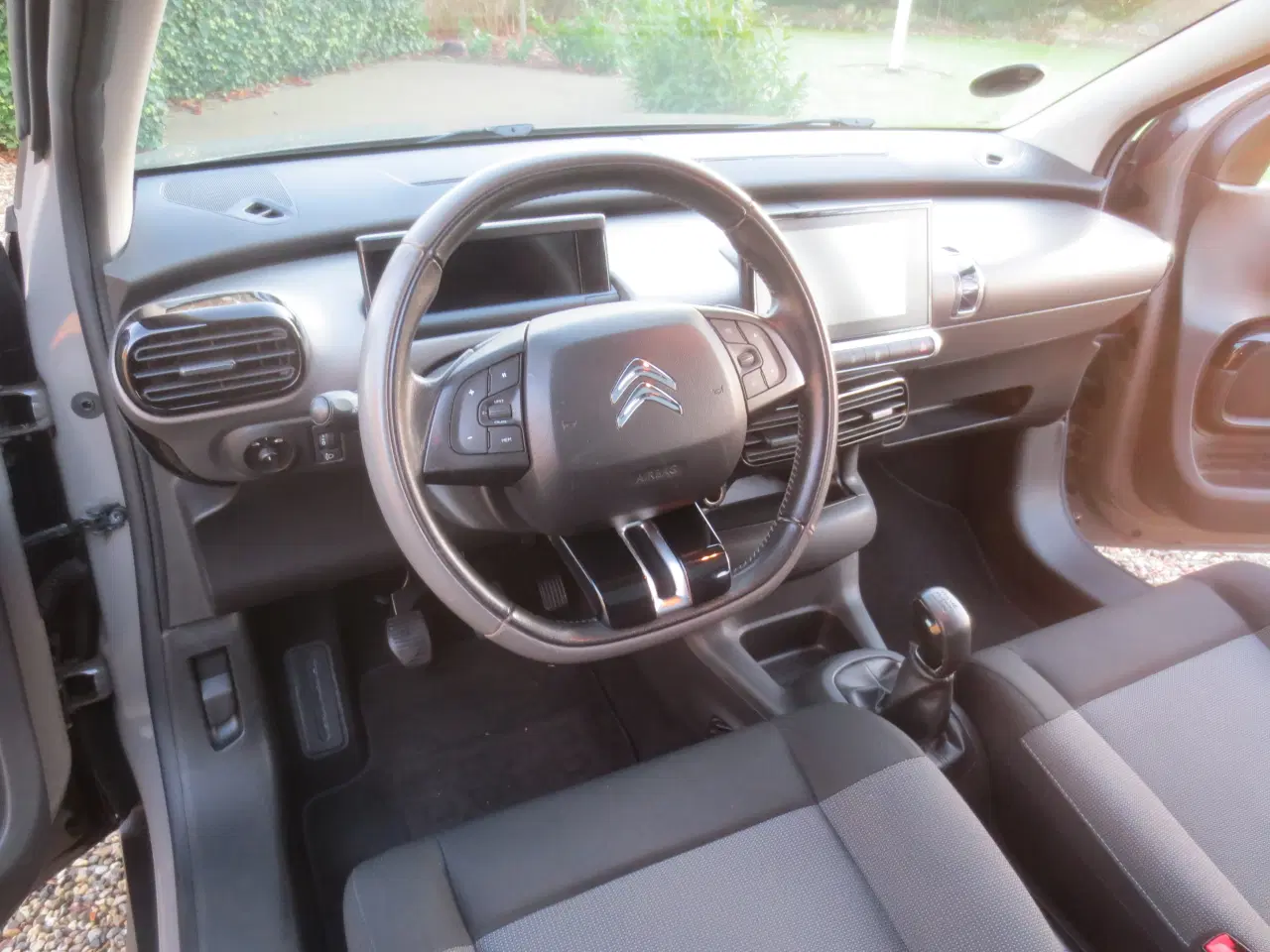 Billede 17 - Citroen C 4 Captus 1.2 Turbo Km 78000.  