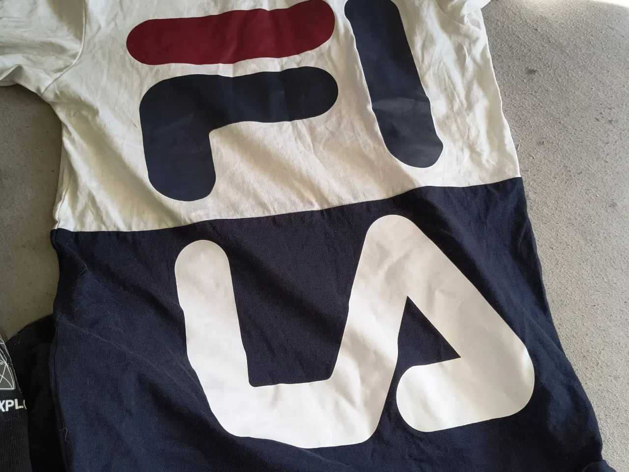 Billede 1 - T shirt 