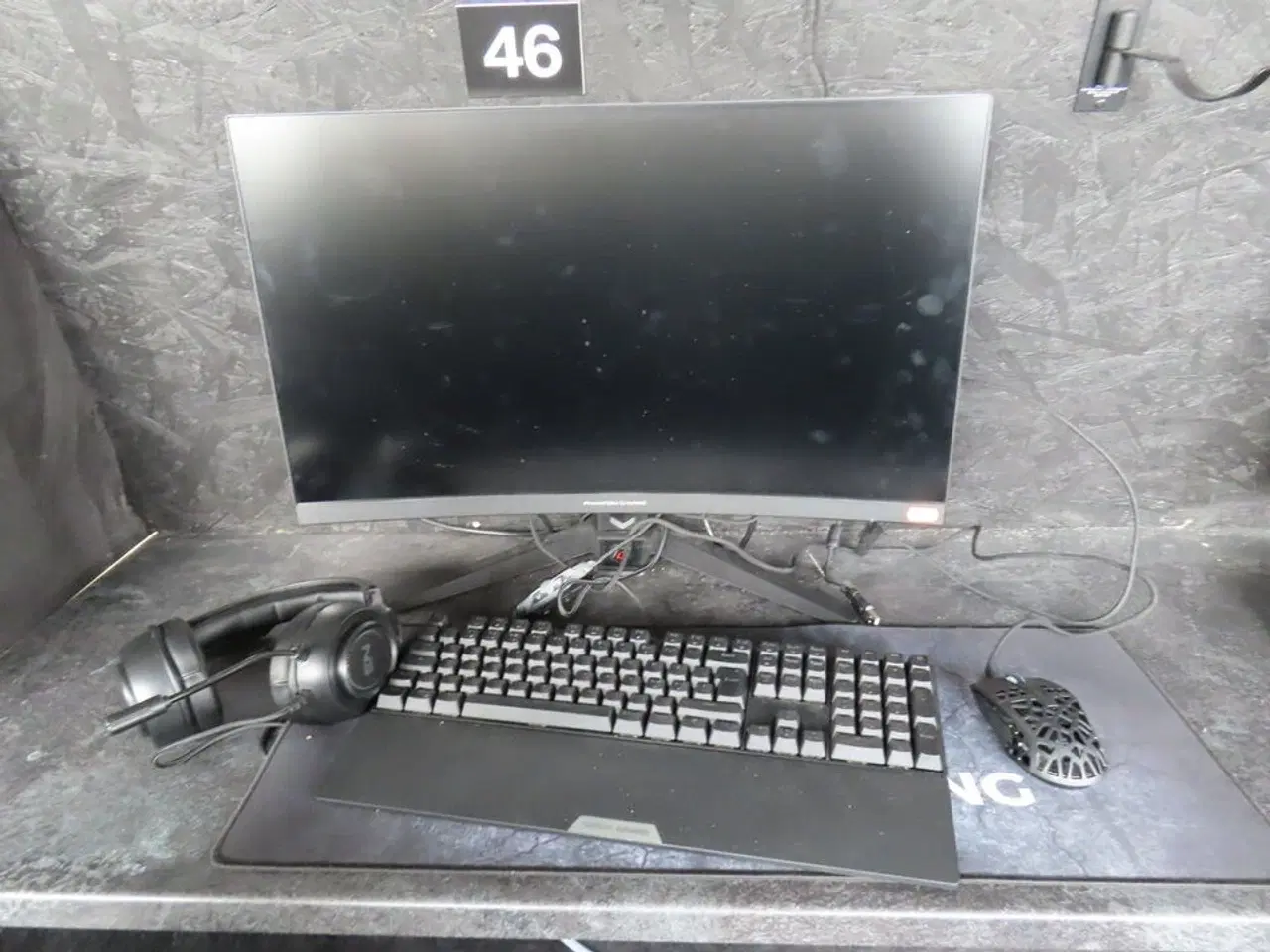 Billede 1 - 27" curved gaming monitor, ASROCK PHANTOM GAMING pg27f15rs1a