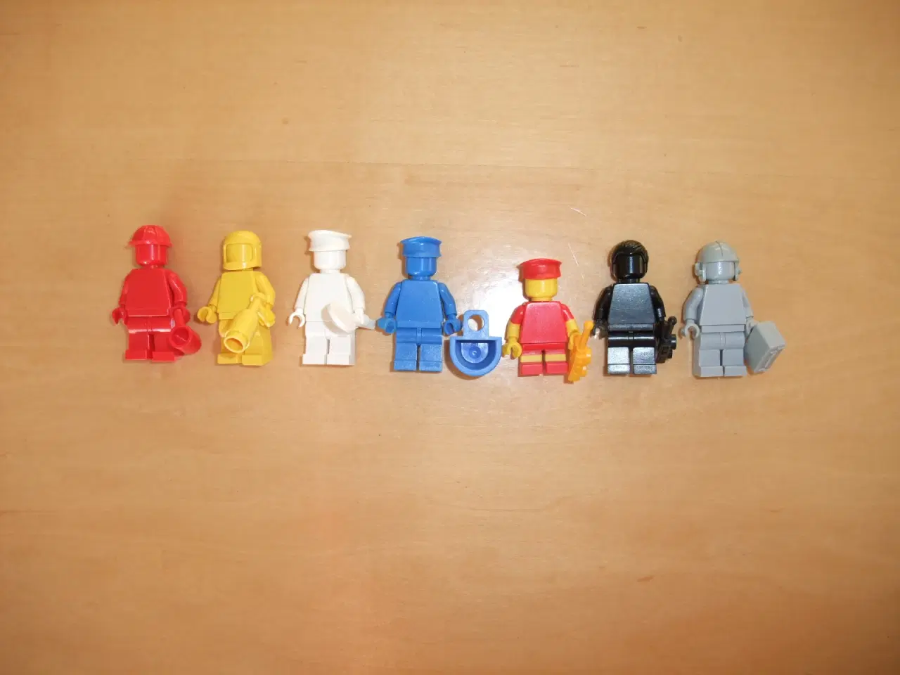 Billede 1 - Lego Ensfarvede Figurer