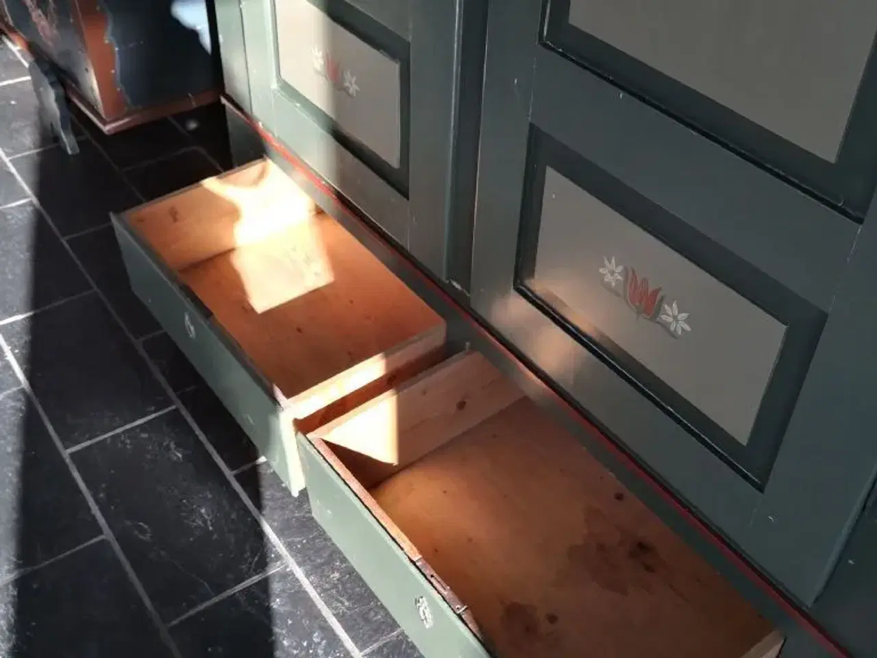 Billede 8 - Flot antik skab