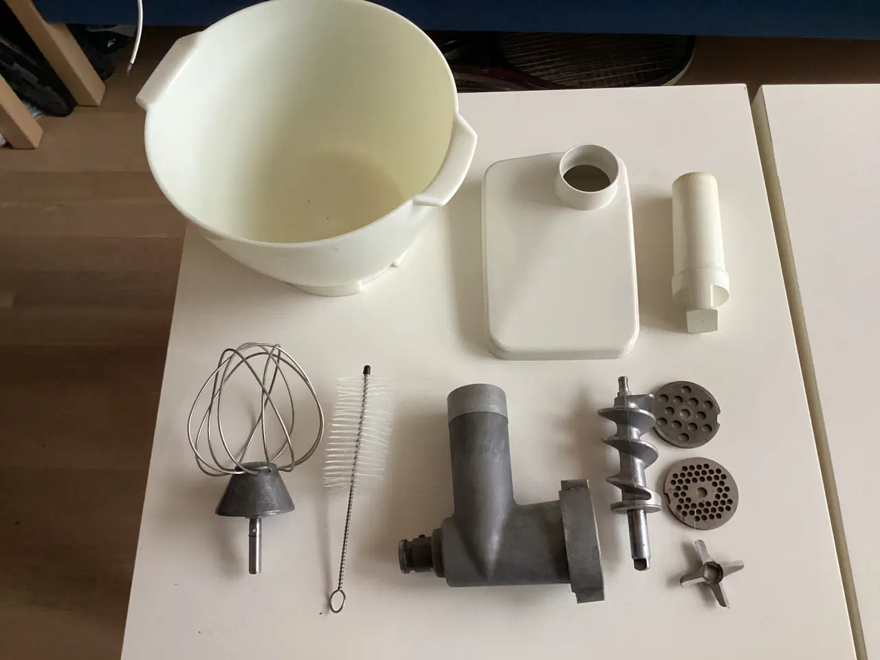 Billede 1 - Kenwood røreskål, piskeris & kødhakker. 