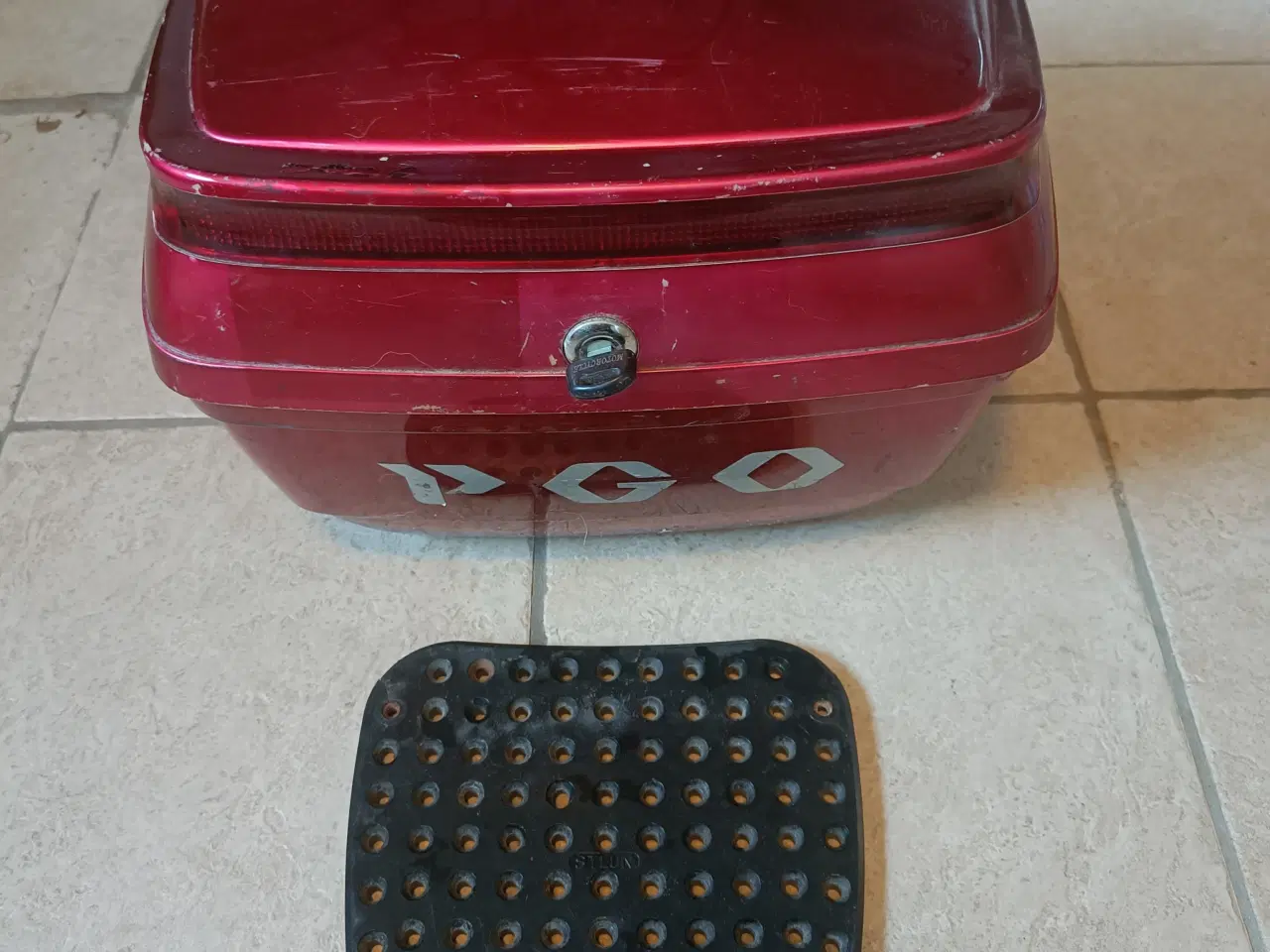 Billede 1 - Original Pgo topboks