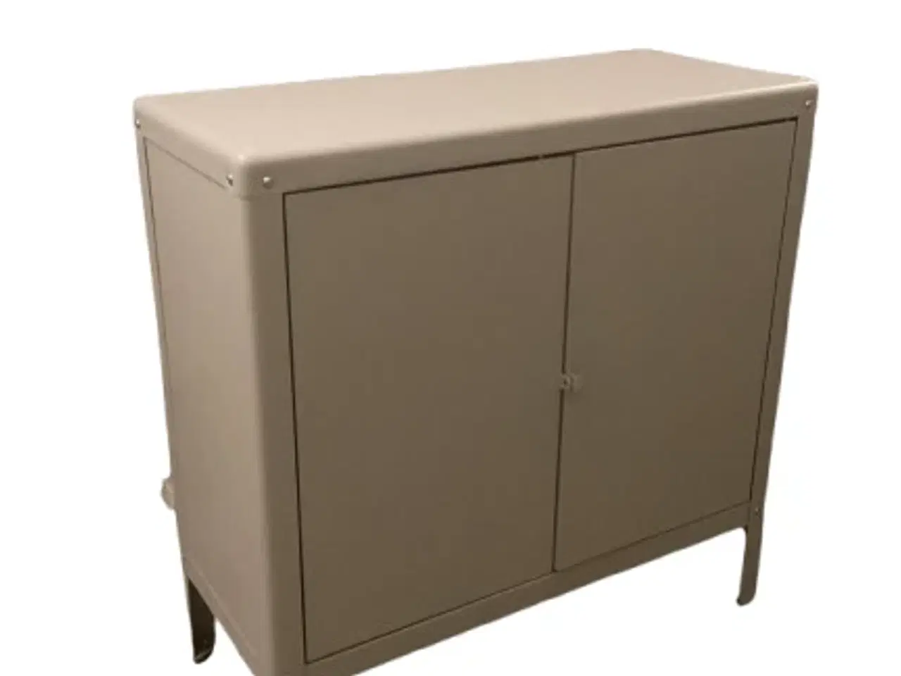 Billede 1 - Kolbjörn ikea metalskab