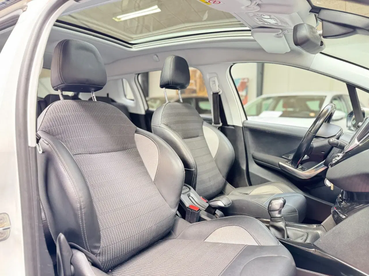 Billede 12 - Peugeot 2008 1,6 BlueHDi 100 Allure Sky