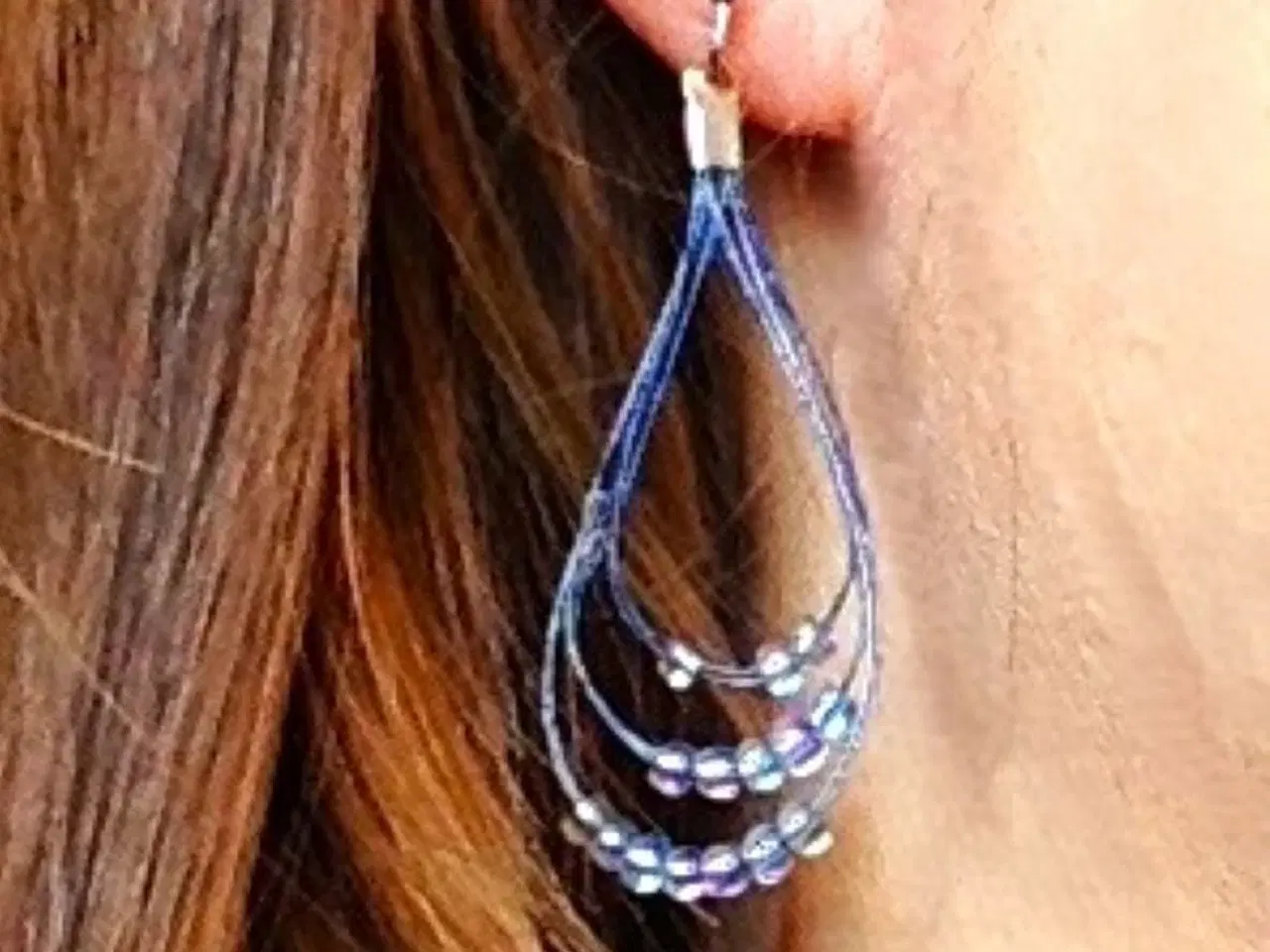 Billede 2 - Unikke, håndlavede øreringe i blå farver