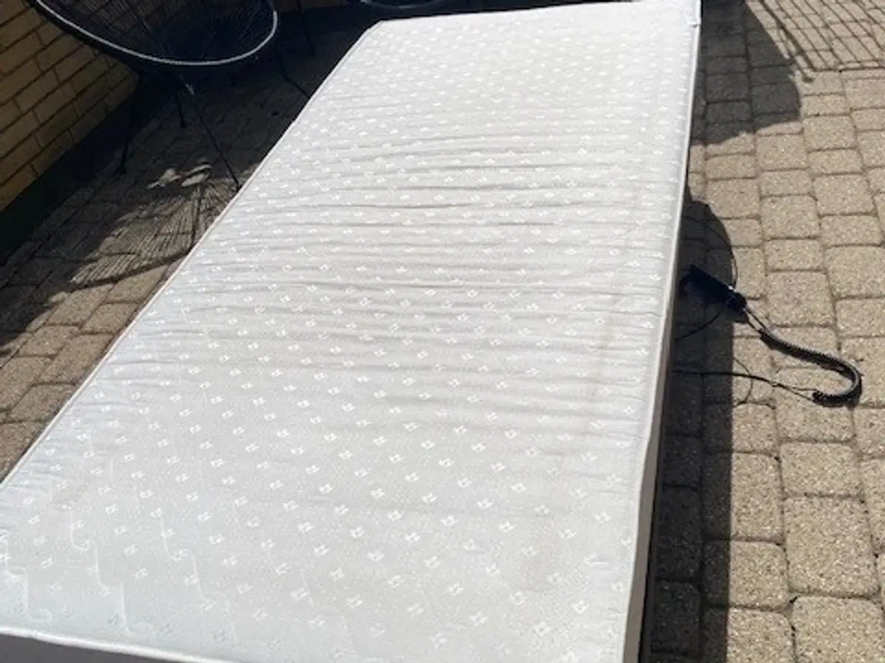 Billede 2 - Elevationsseng 90x200 + Box seng 90X200 