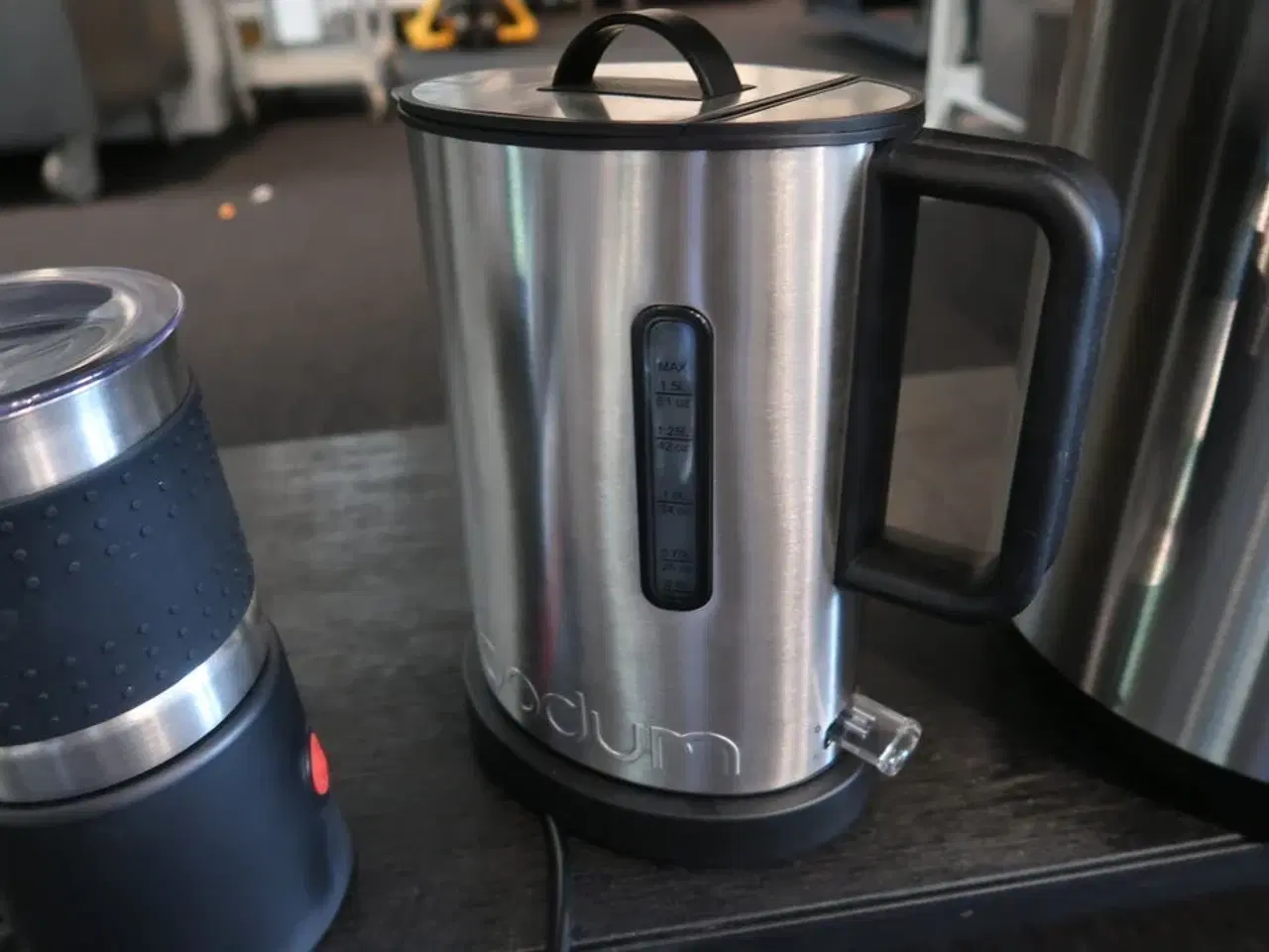 Billede 2 - Mælkeskummer, el-kedel og dispenser