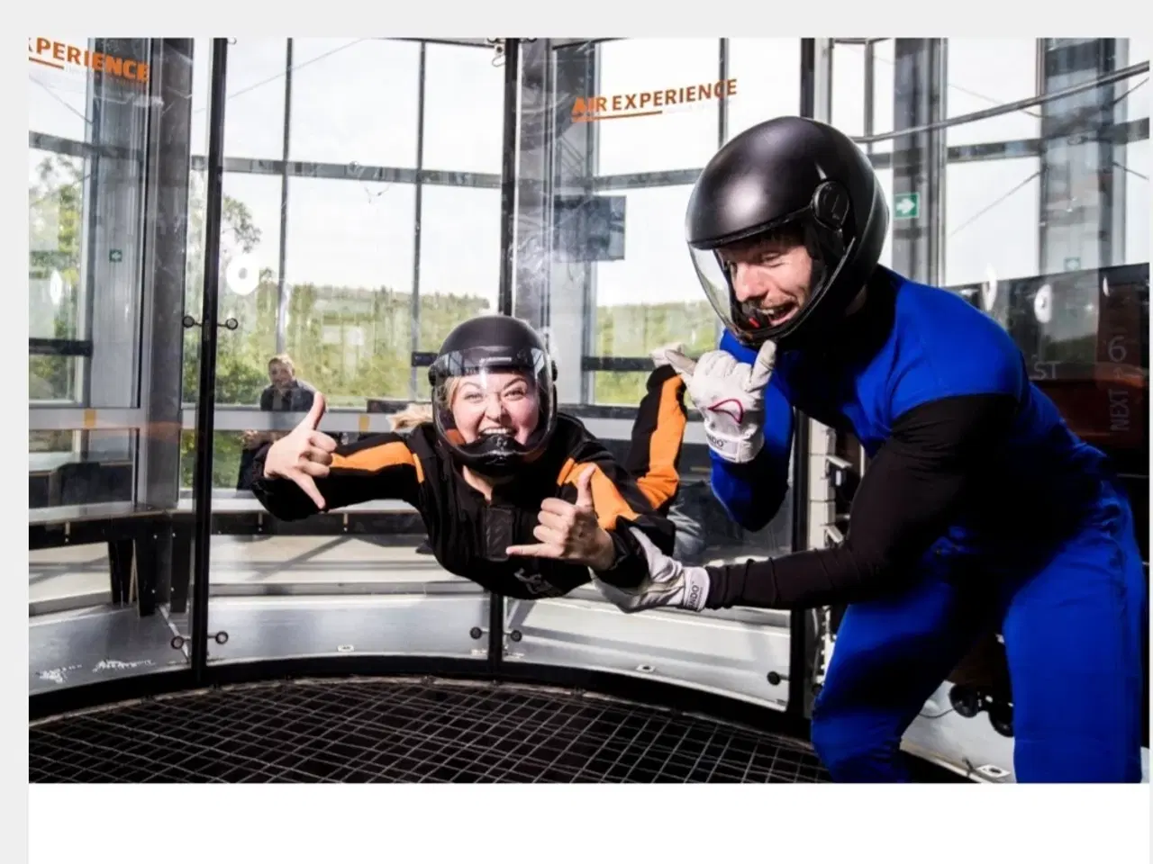 Billede 2 - Gavekort for 2 personer til Indoor skydiving 