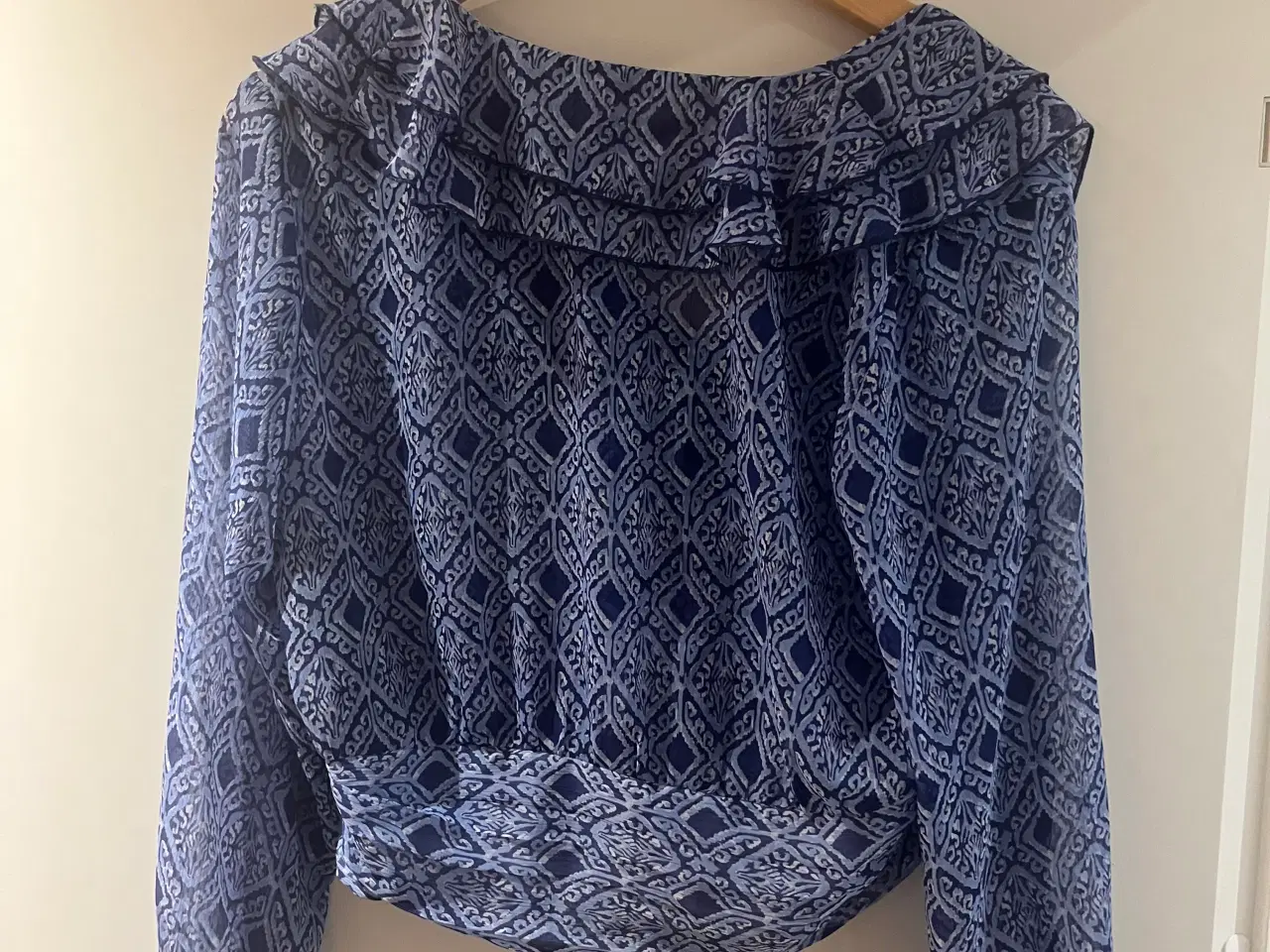Billede 2 - Zara bluse 