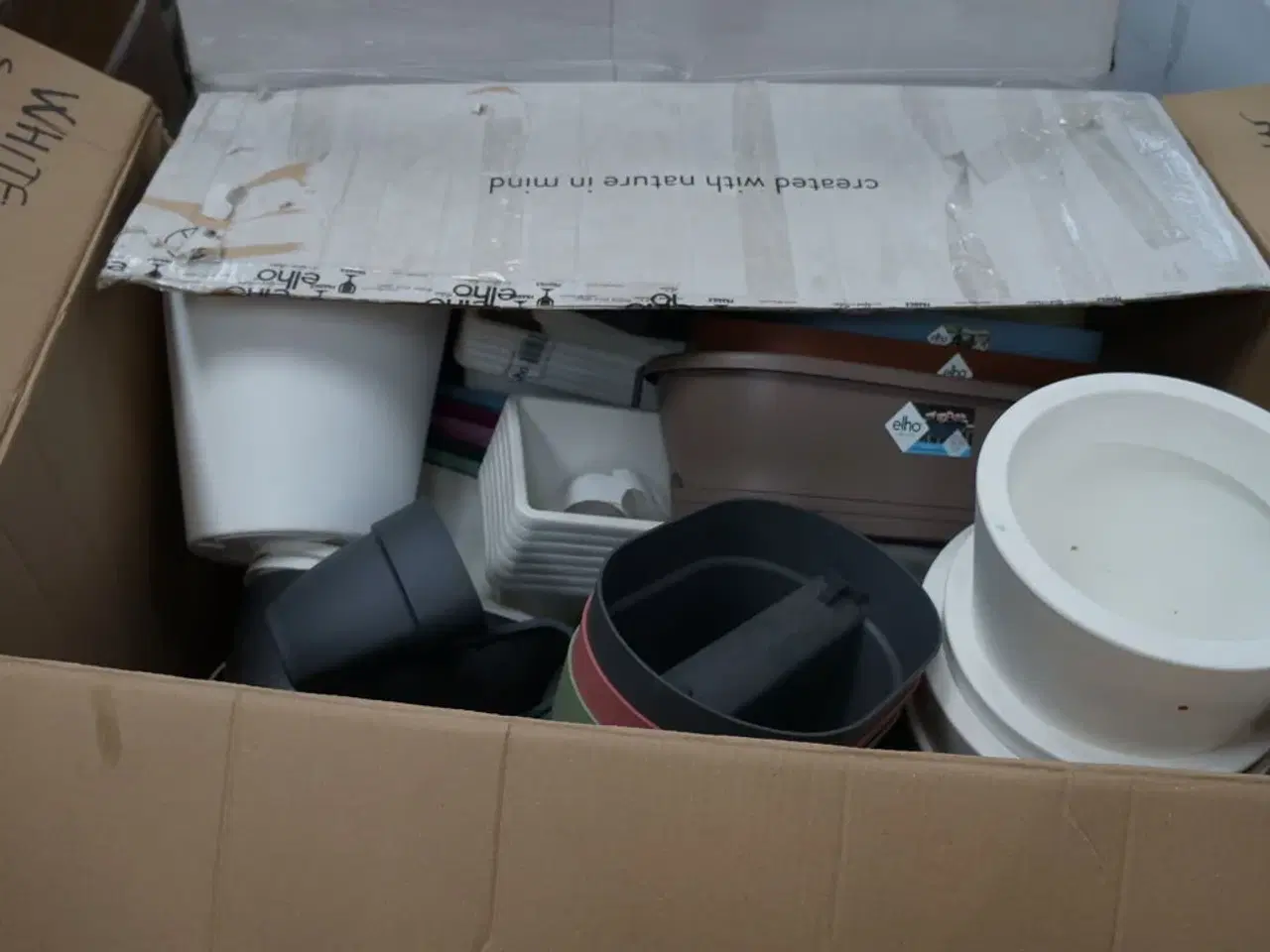 Billede 2 - Palle med diverse plasticpotter