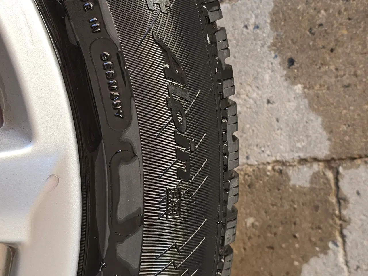 Billede 8 - BMW originale 17" fælge med vinterdæk – Michelin