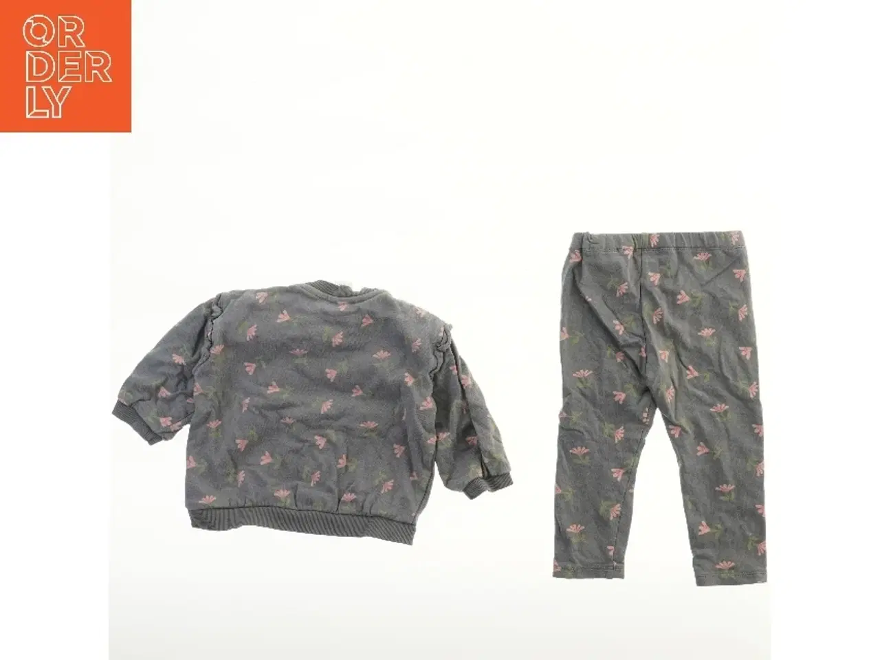 Billede 2 - Børnesæt med blomstermønster fra H&M (str. 86)