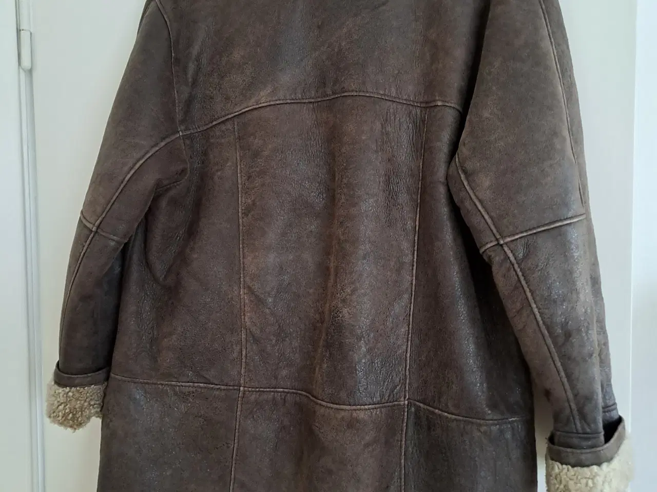 Billede 2 - Lammeskindsfrakke