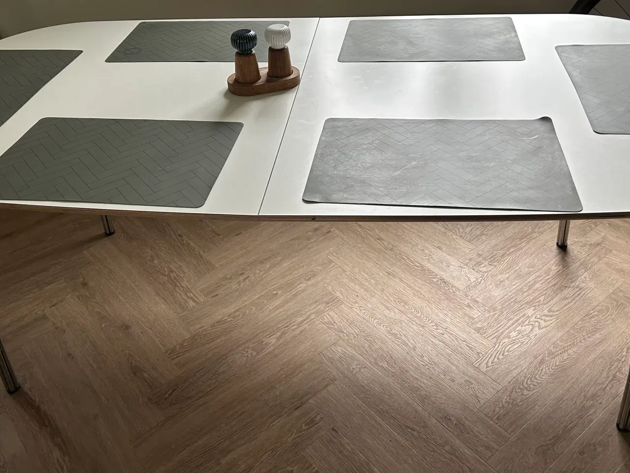 Billede 1 - Ovalt spisebord fra Haslev møbelsnedkeri