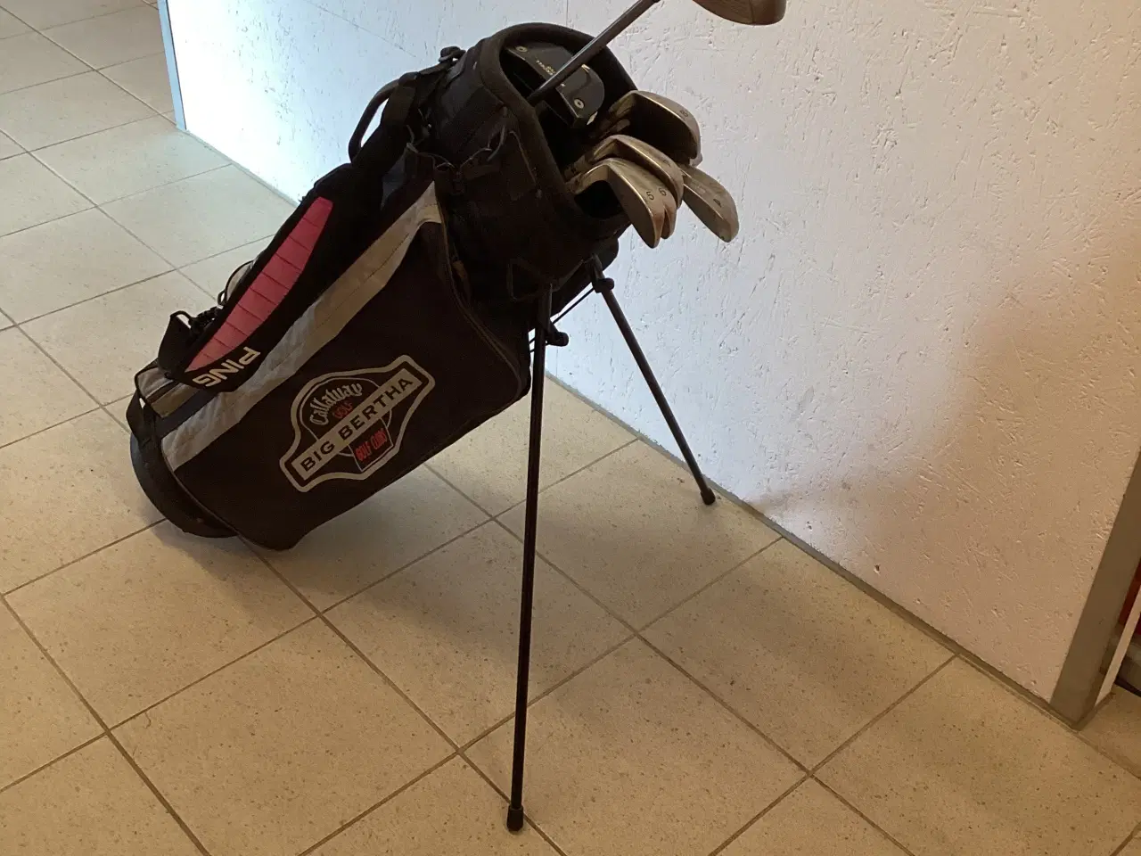 Billede 4 - CALLAWAY Bærebag m/ køll og jern billig start.