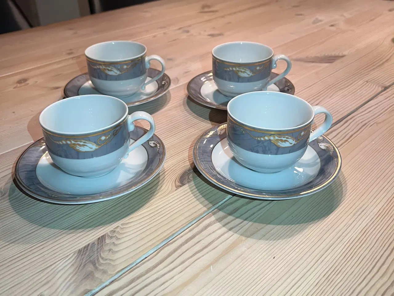 Billede 1 - Grå magnolia royal Copenhagen 