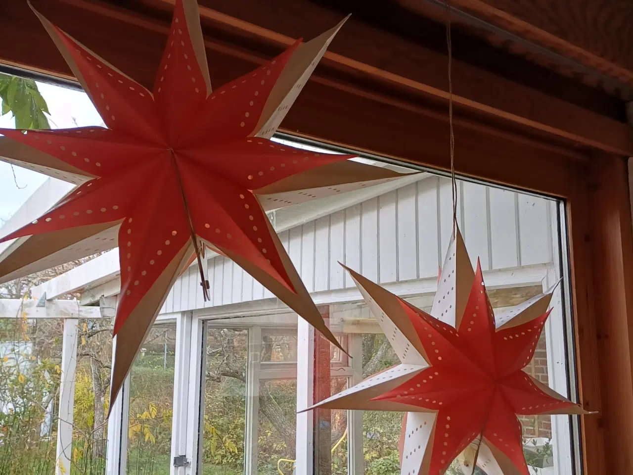 Billede 1 - Julestjerner retro i rød og hvid karton