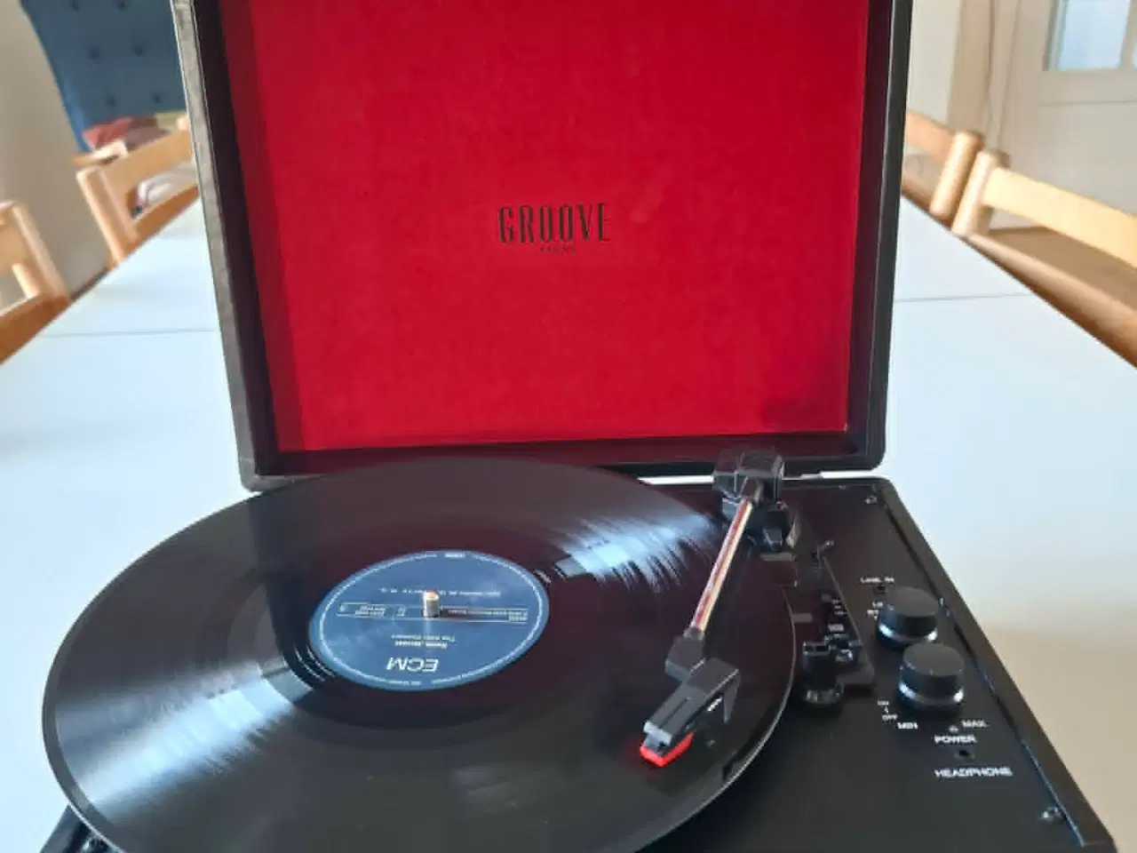 Billede 1 - Komplet sæt (pladespiller, vinyler, rengøring)