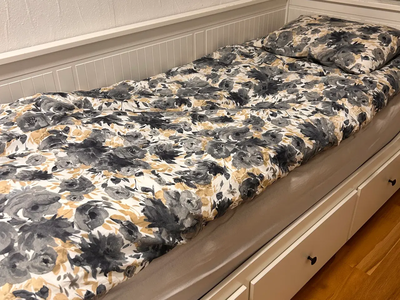 Billede 1 - IKEA hemnes seng 80x200
