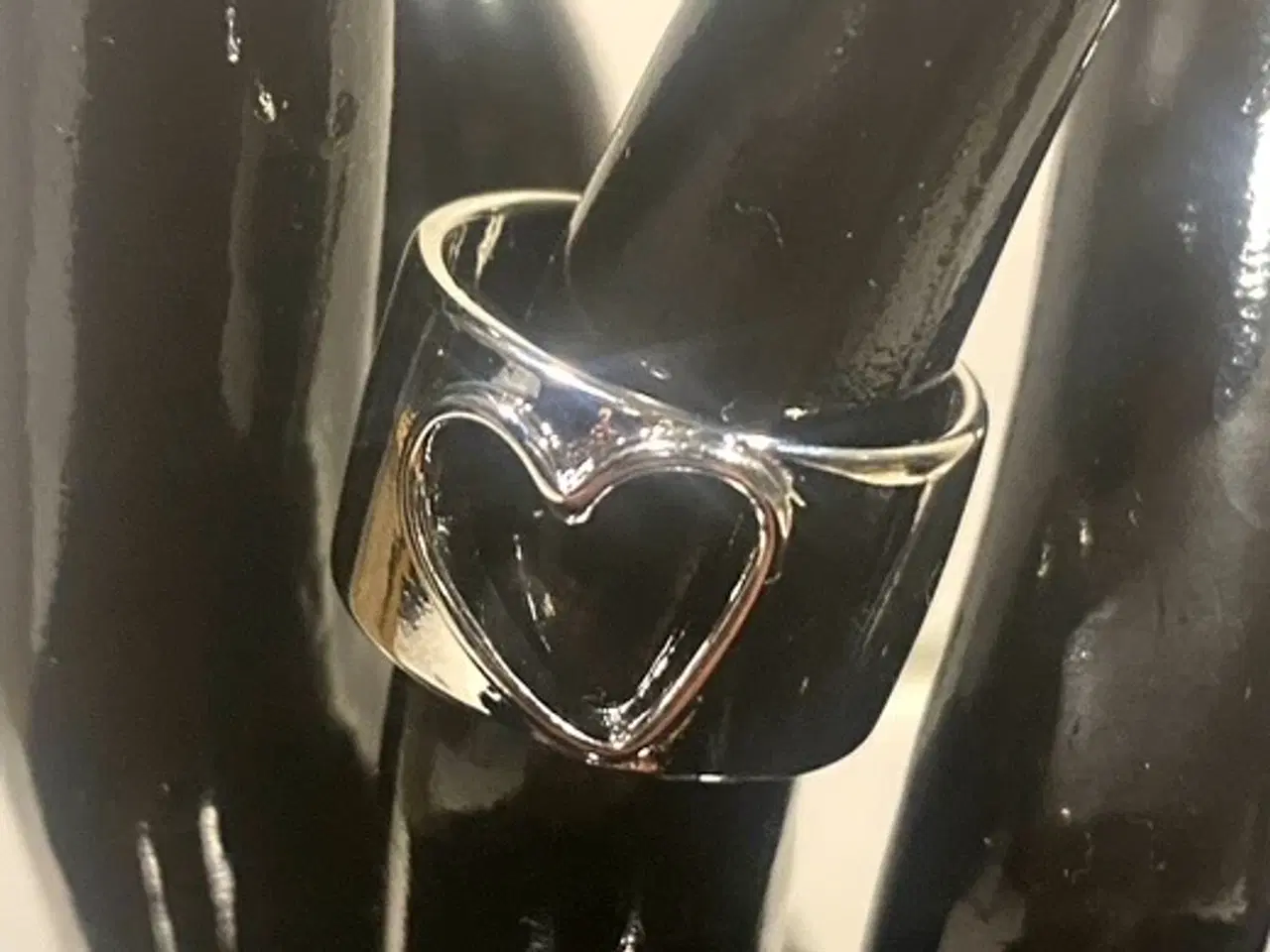 Billede 1 - * Sterlingsølv; Smukkeste hjerte-fingerring