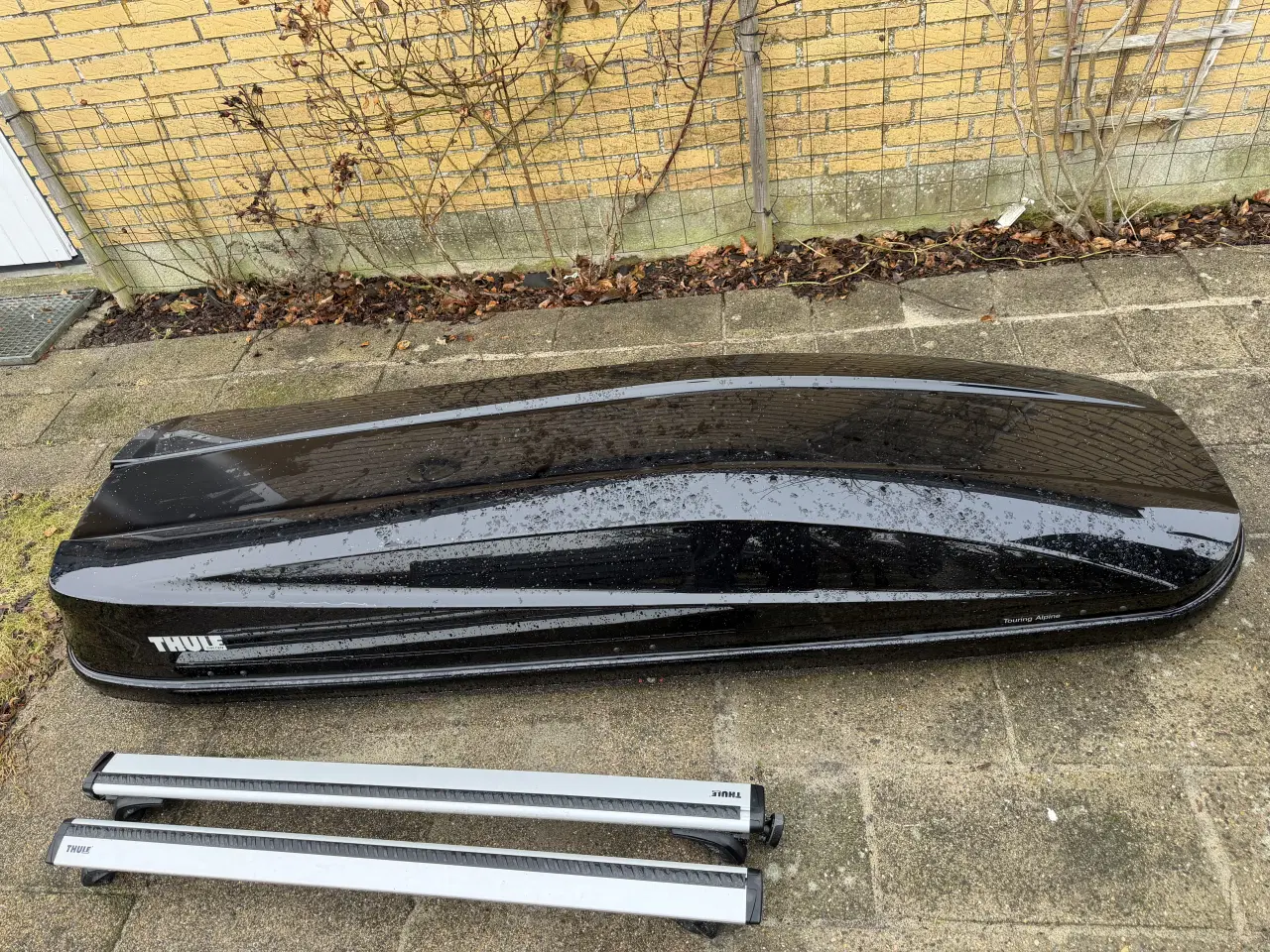 Billede 1 - Thule tagboks med tagbøjler