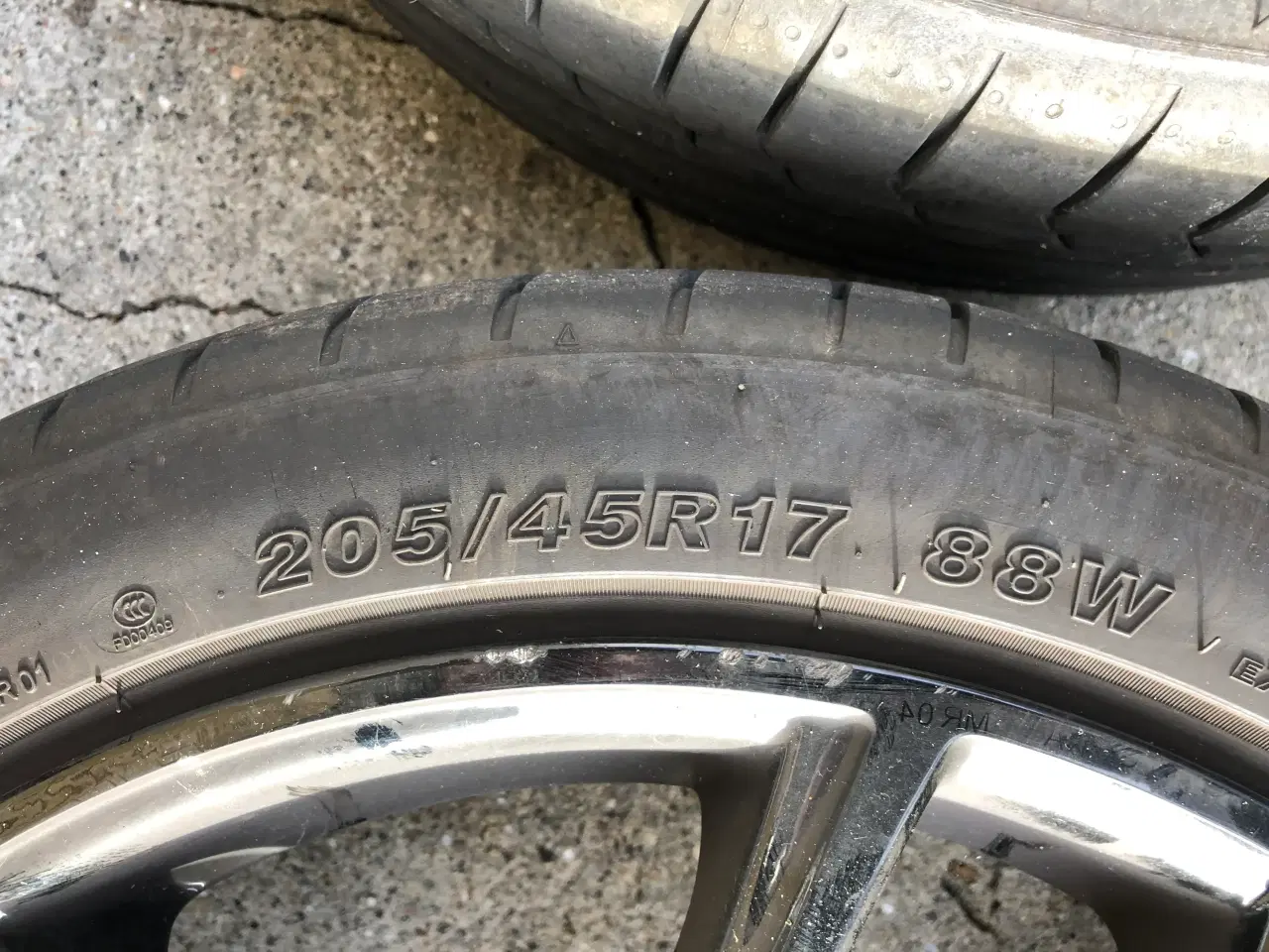 Billede 2 - MINI COOPER. 2 sæt fælge vinter og sommer.