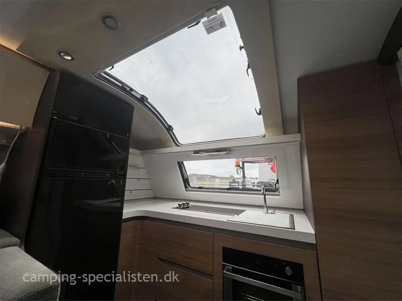 Billede 14 - 2021 - Adria Alpina 663 HT   Pæn og meget velholdt luksusvogn - Adria Alpina 663 HT fra 2021 - Kan nu opleves hos Camping-Specialisten i Silkeborg