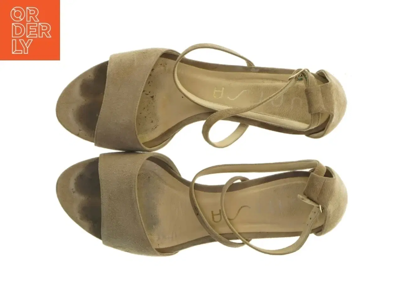 Billede 5 - Brugte beige damesandaler med hæl fra Unisa (str. 38,5 )