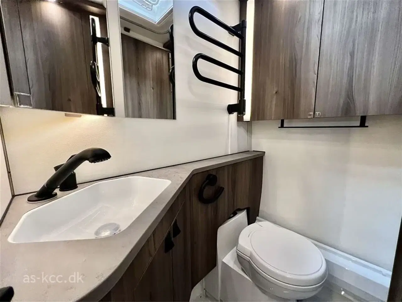 Billede 17 - 2025 - Kabe Royal 520 XL KS