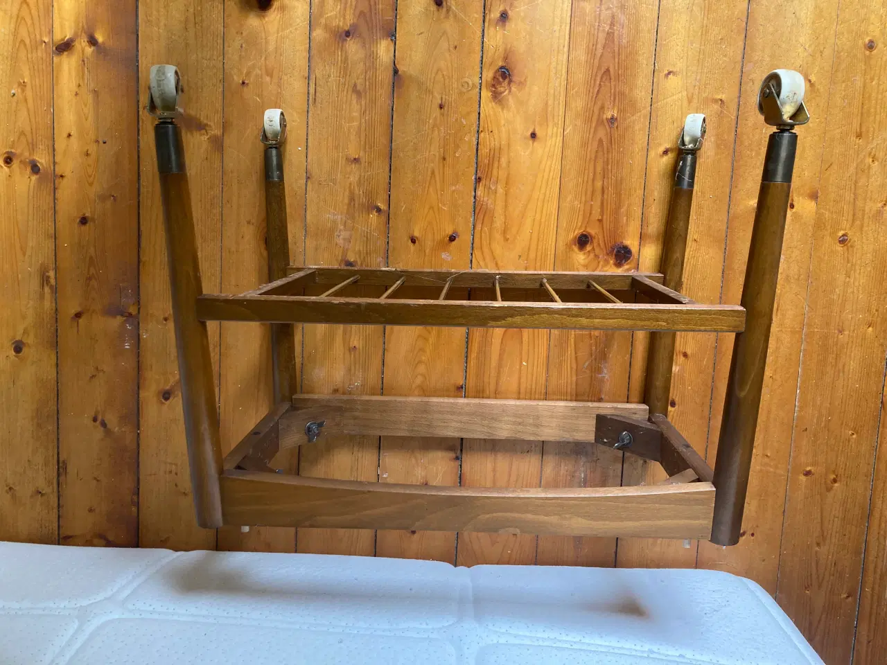 Billede 3 - Vintage tv-bord på hjul