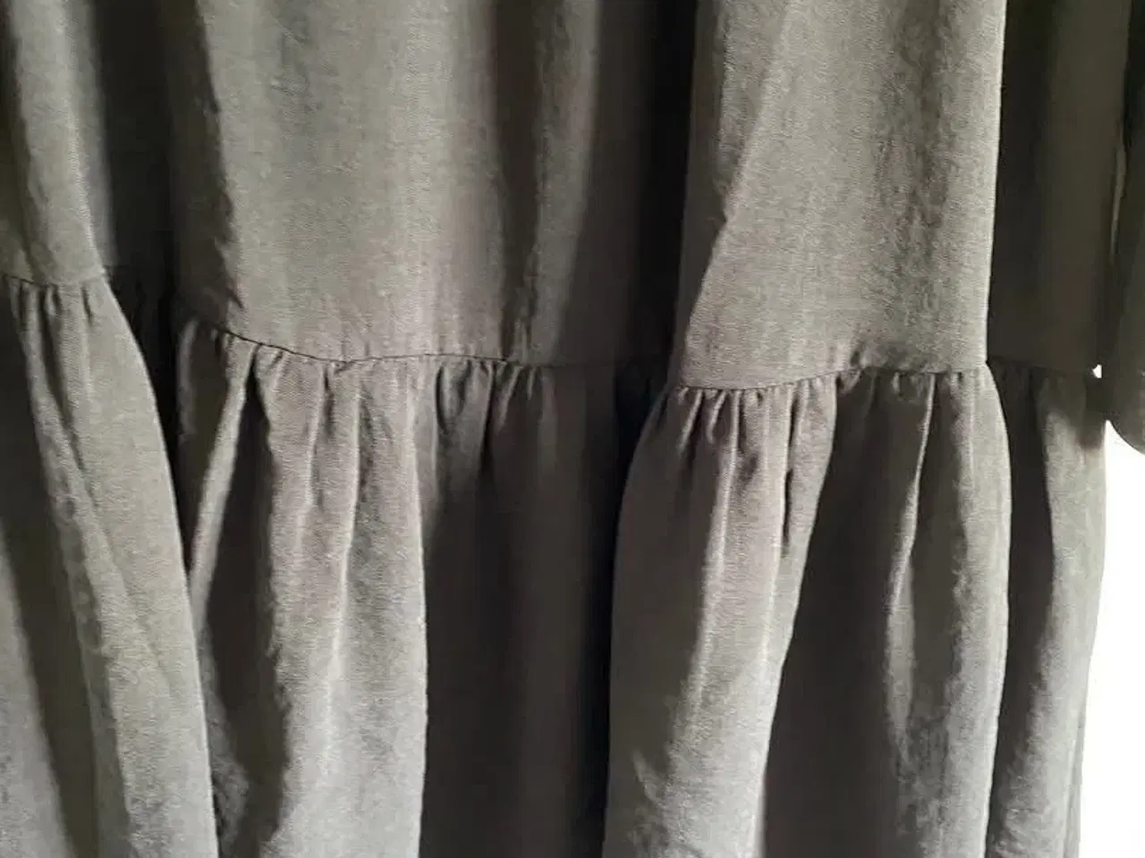 Billede 3 - Sort tunika, Carmacoma, str 42